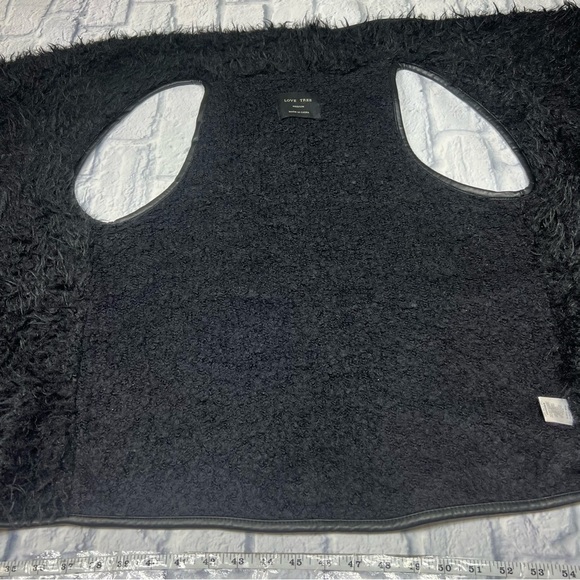 Love Tree wool blend thick vest size medium - Picture 2 of 7